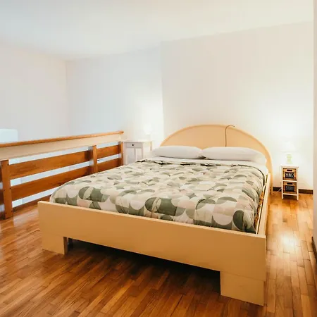 Re - Lakeside L&b Lejlighed *